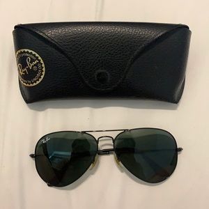 Ray Ban Black Metal Large Aviator RB3025 58 • 14